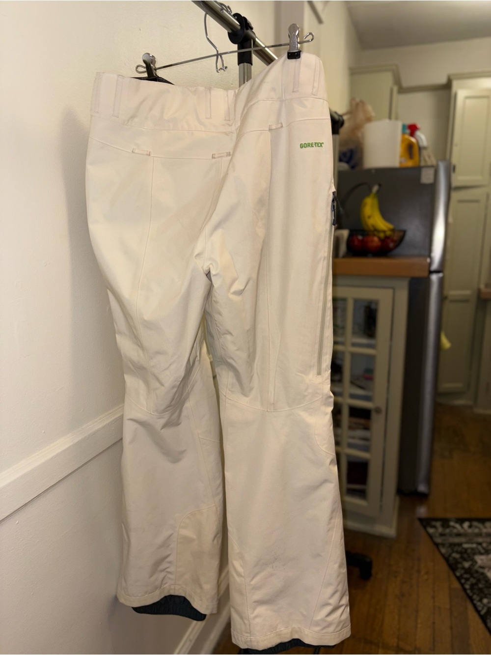 Patagonia Women's Off-White Straight-Leg Snow Pants